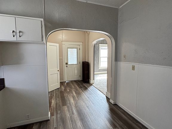 5th image of 105 W Hammond St APT 1