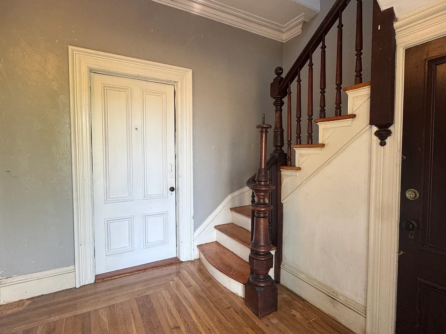 3 bed, 1200 sqft, $2,500 — Photo 3