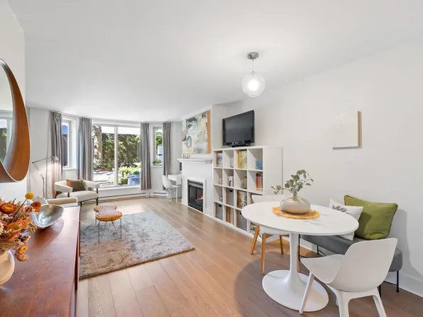 2775 Fir St #1B, Vancouver, BC V6J 3C2