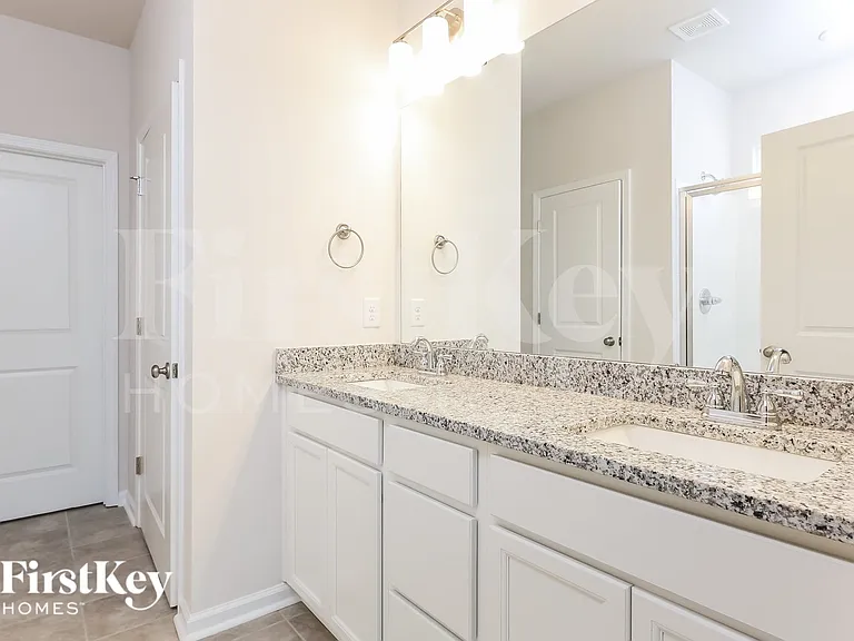 619 Goldburn Way — Photo 9
