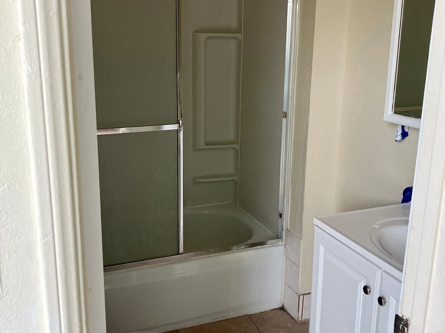 2 bed, $1,400 — Photo 2