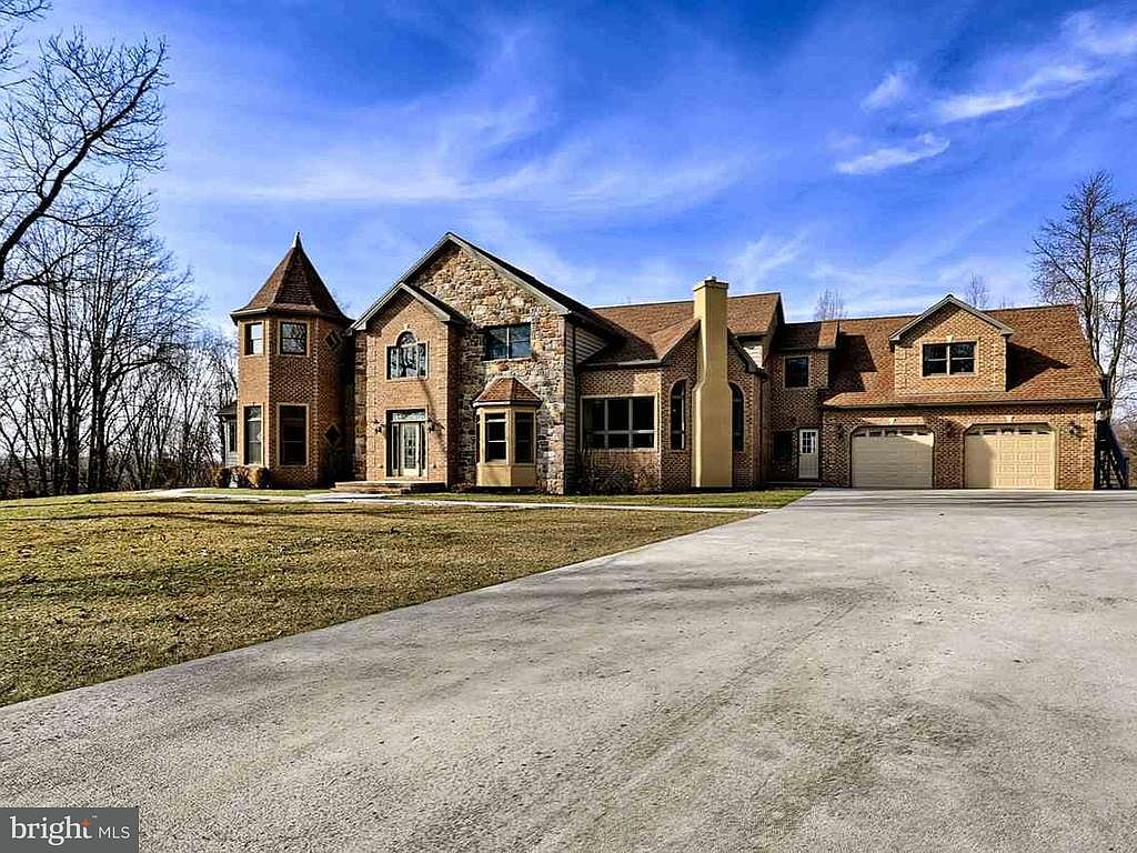 7709 Paradise Hts, Abbottstown, PA 17301 | Zillow