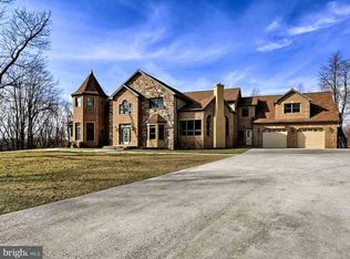 7709 Paradise Hts, Abbottstown, PA 17301