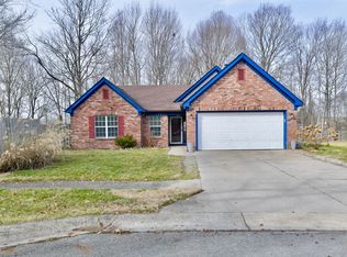 10801 Woodridge Ln, Fishers, IN 46038