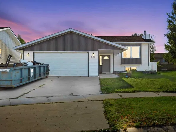 233 W Bacon Pl, Wood Buffalo, AB T9K 1Z8