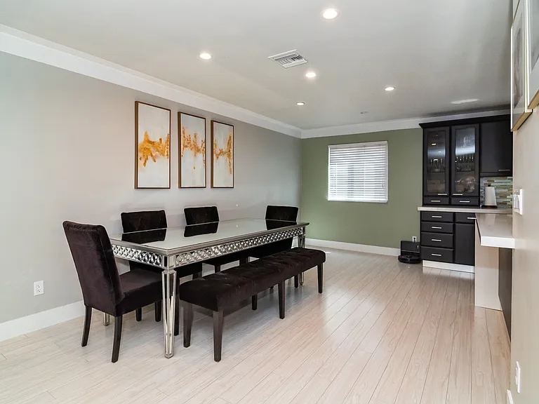 1711 Grismer Ave #76 — Photo 10