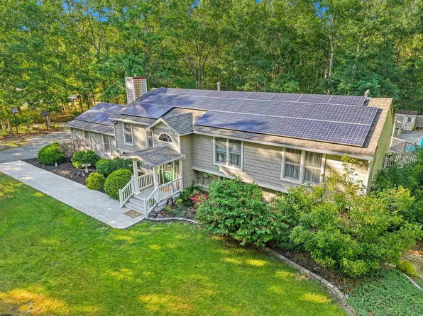 6 Manchester Ct, Egg Harbor Township, NJ 08234