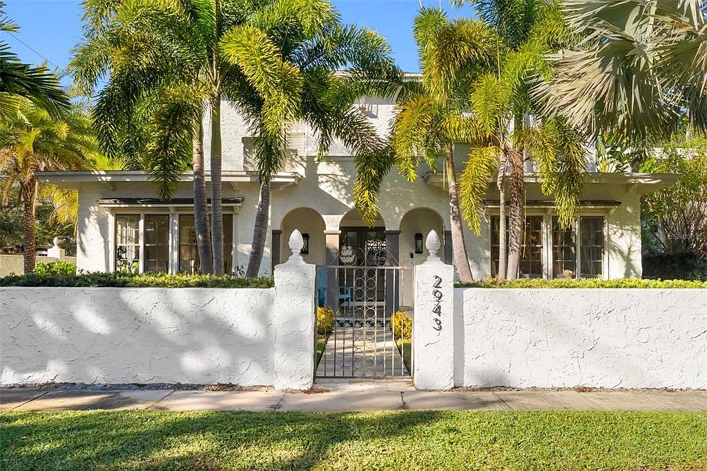 4 bed, 4.5 bath, 2996 sqft, $6,500 — Photo 1