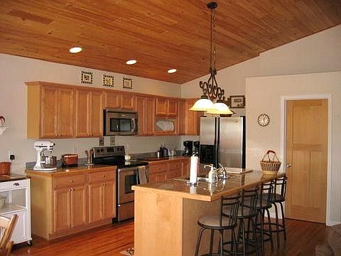 5th image of 902 Pinebrook Dr W