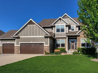 2724 148th St, Urbandale, IA 50323