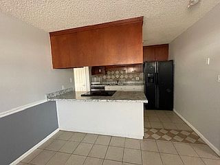 3rd image of 3933 Heatherwoods Dr