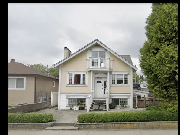 3955 Pandora St, Burnaby, BC