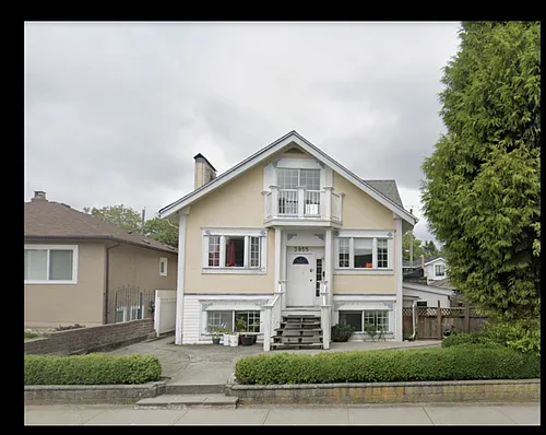 3955 Pandora St Photo 1