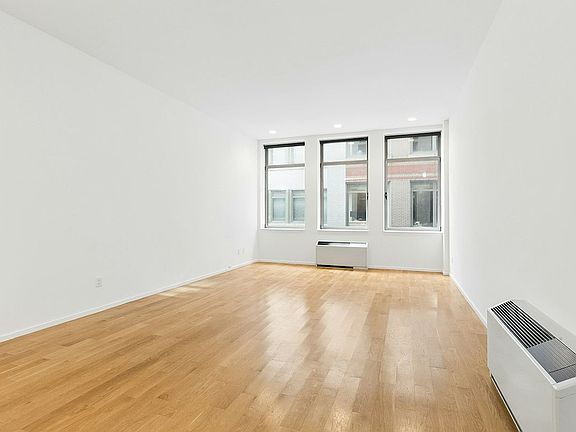 2nd image of 252 7th Ave APT 8S