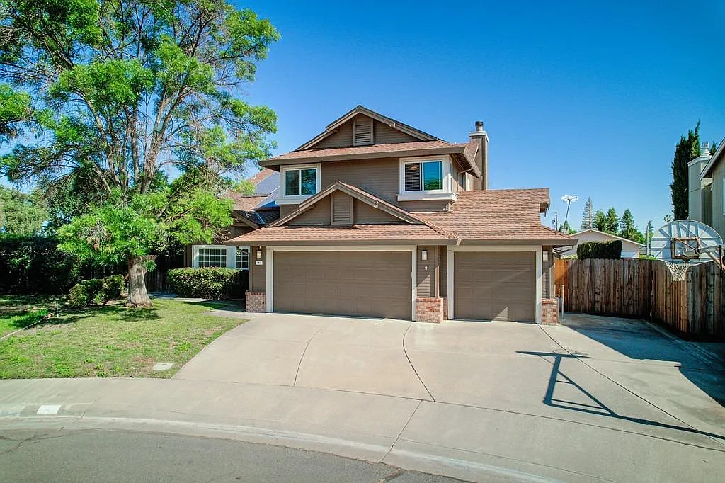 4 Alameda Pl photo 1