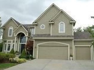 10612 W 144th St, Overland Park, KS 66223