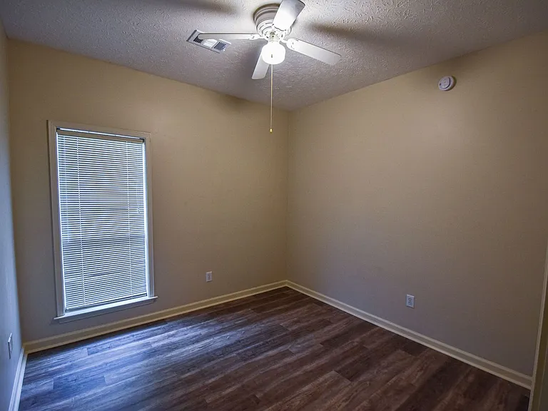 1691 Rambling Brook Ln — Photo 30