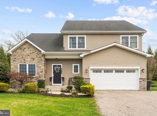 1404 New Hope St, Norristown, PA 19401