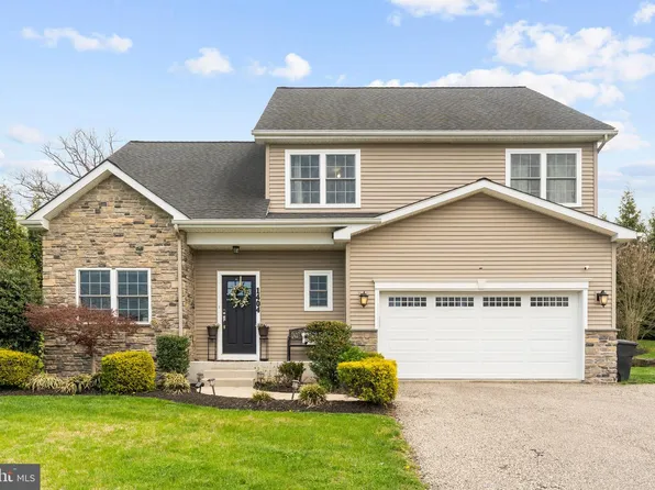 1404 New Hope St, Norristown, PA 19401