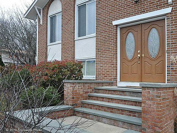 2nd image of 9 Julia Dr