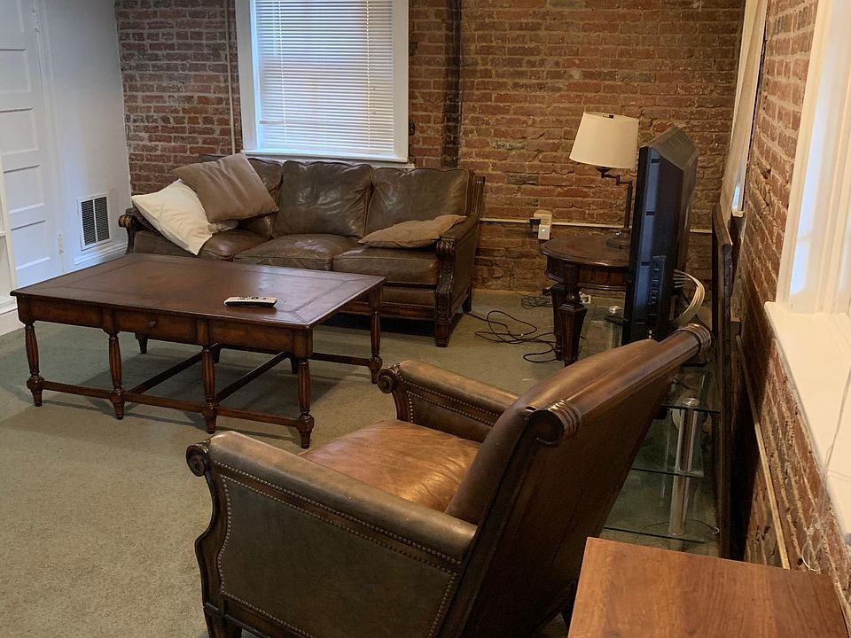 2nd image of 3038 N St NW