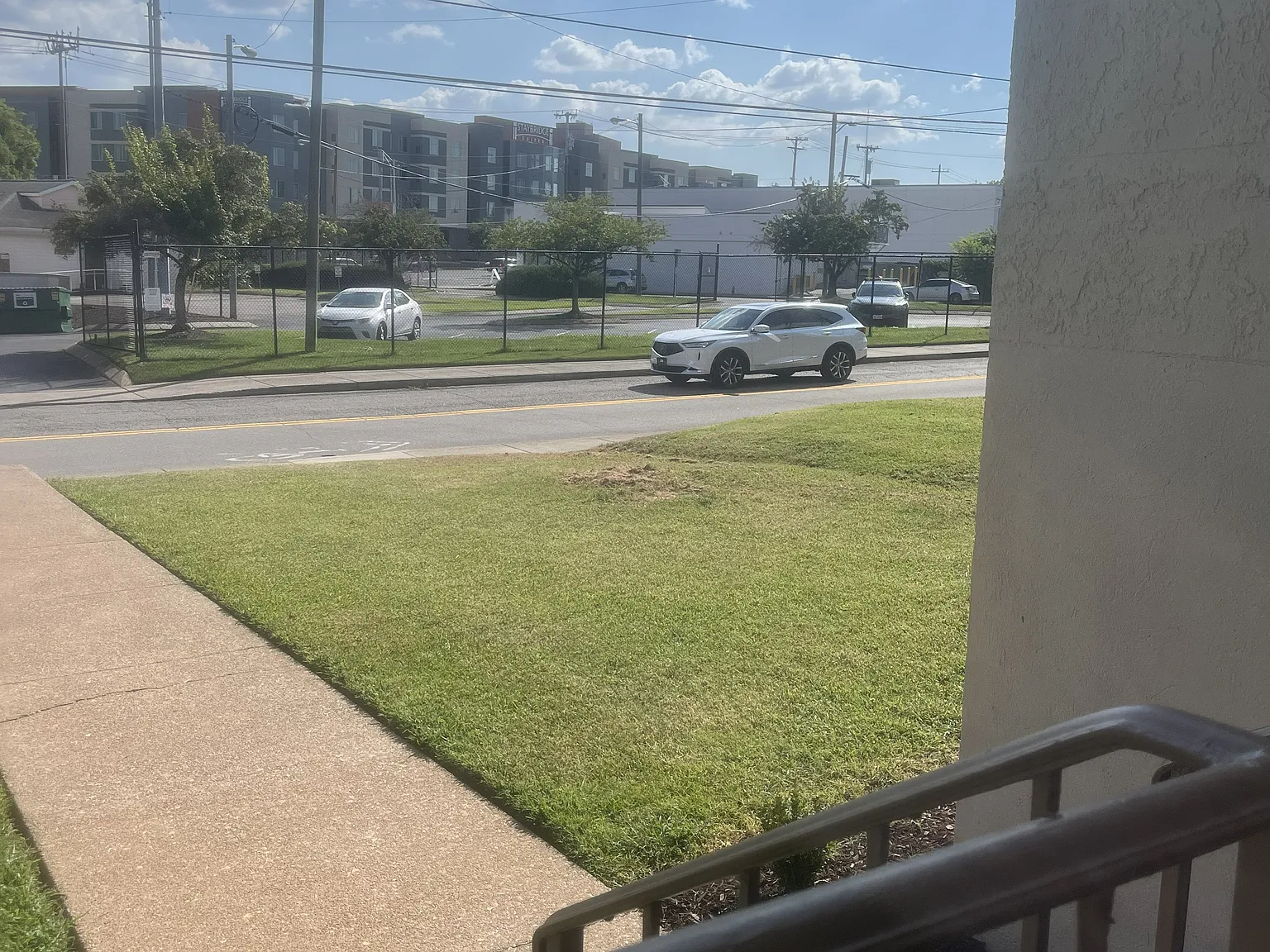 2 bed, 1100 sqft, $1,550 — Photo 2