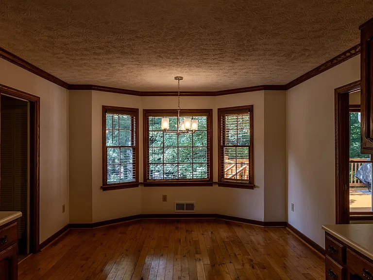 2858 Livsey Dr — Photo 9