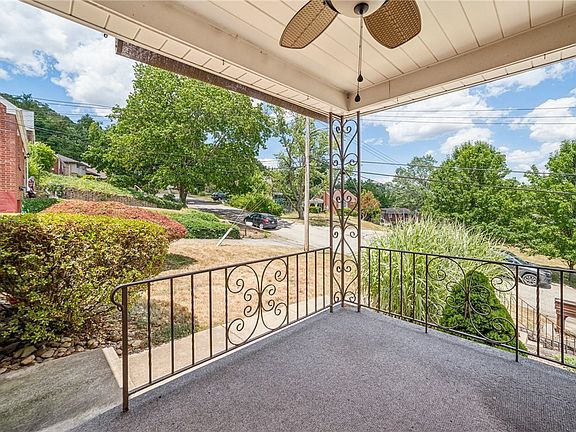 3rd image of 434 Oliver Dr