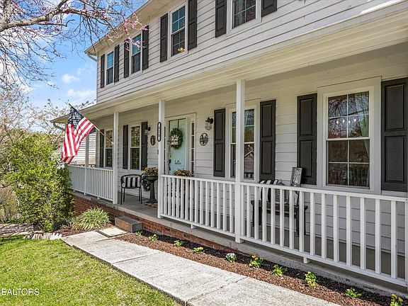 2nd image of 828 View Harbour Rd