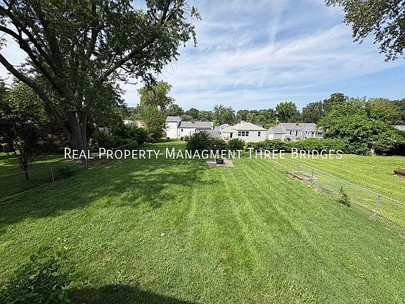 5th image of 10335 Lackland Rd