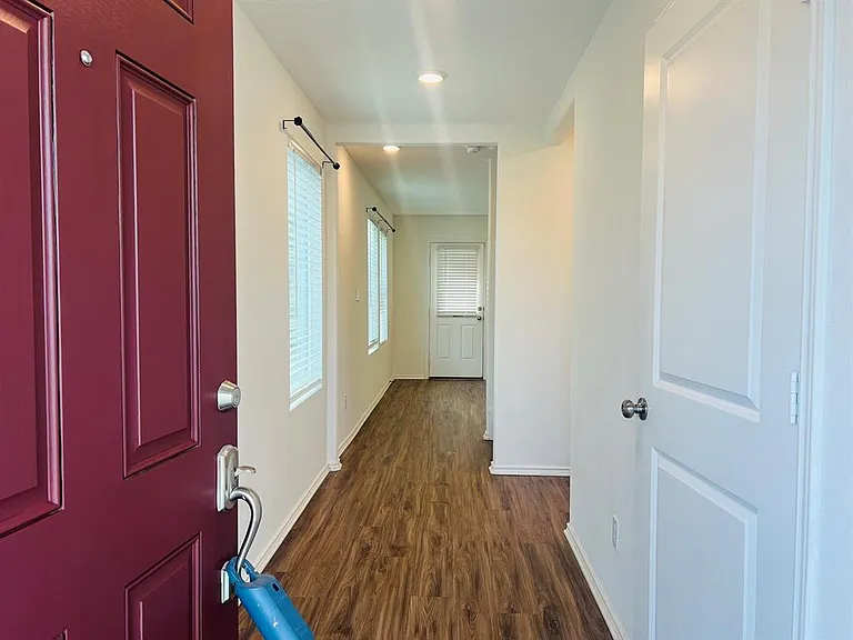 176 Andross Ln — Photo 4
