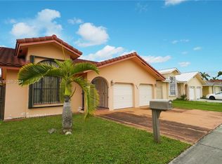 4900 SW 142nd Pl, Miami, FL 33175