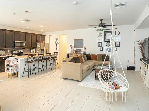 11660 SW 13th Ct, Miramar, FL 33025