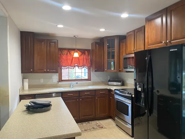 3635 Litchfield Rd, Charlotte, NC 28211