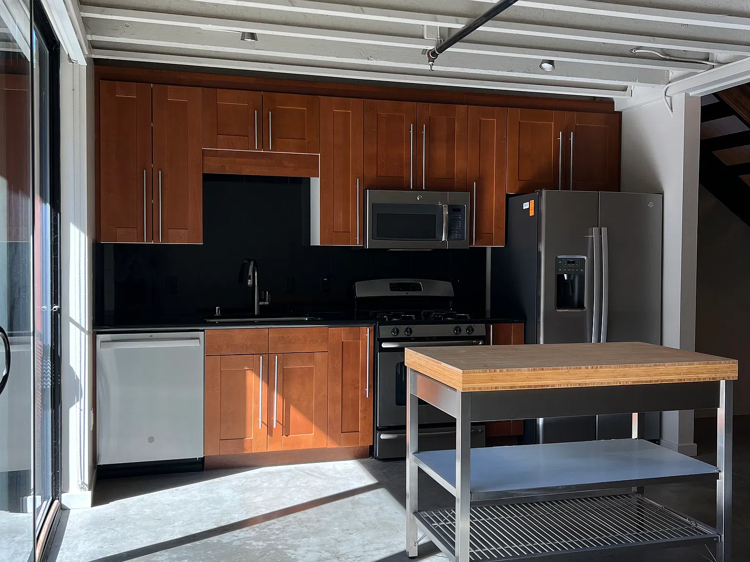 1 bed, 1013 sqft, $2,600 — Photo 4
