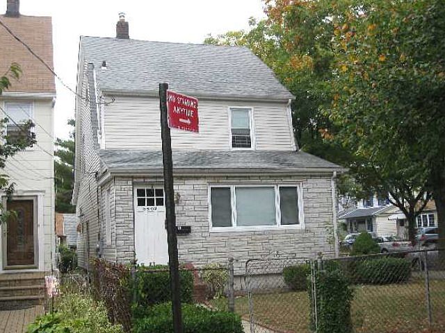 1st image of 8802 242nd St