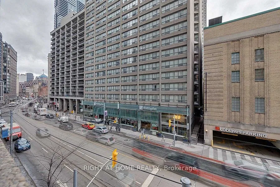 3 bed, $3,850 — Photo 1