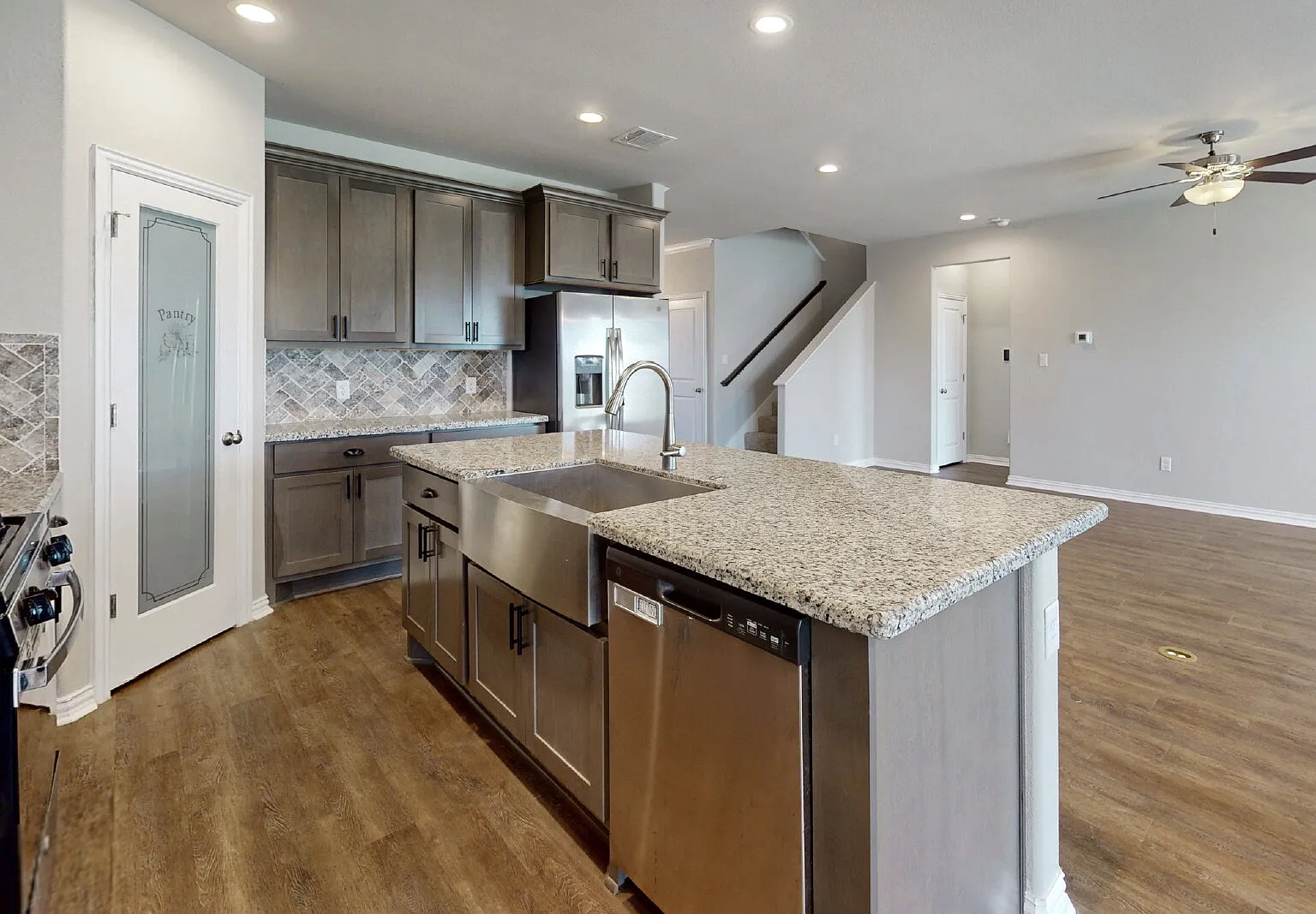 4 bed, 3.0 bath, 2075 sqft, $2,395 — Photo 2