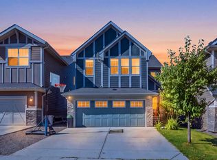 126 E Valley Pointe Way NW, Calgary, AB T3B6B2