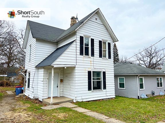 2nd image of 1533 Forrest Ave NE APT 3