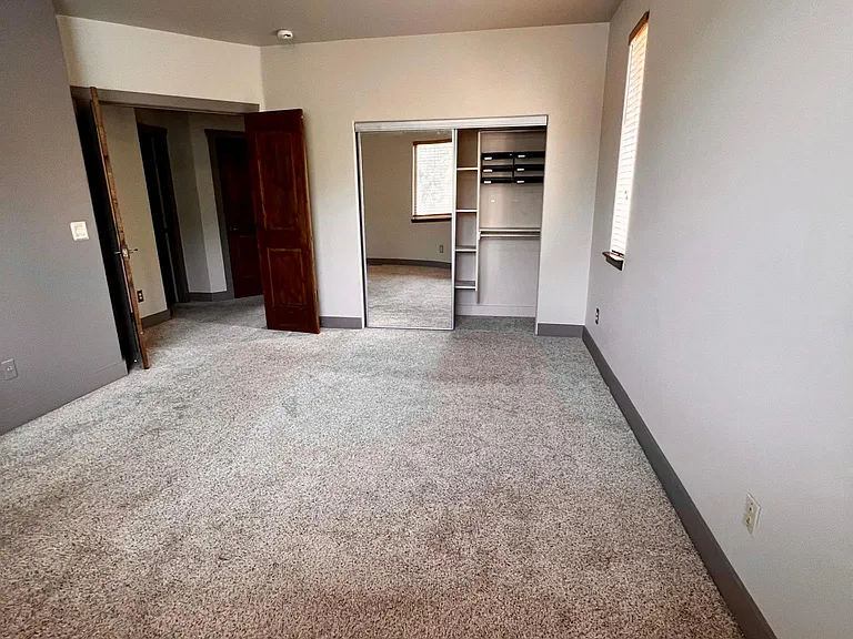 6629 Trout Creek Ct — Photo 32