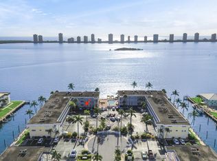 101 Doolen Ct APT 103, North Palm Beach, FL 33408