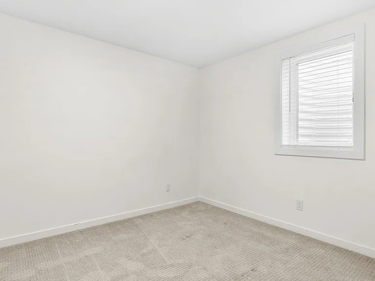 3295 Emerson Ave — Photo 10