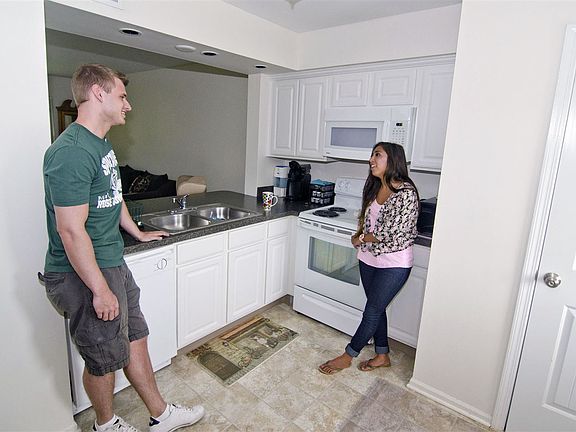 Cambria Townhomes in East Lansing (6)