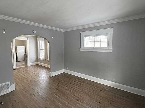 2nd image of 1011 Alldays Ave