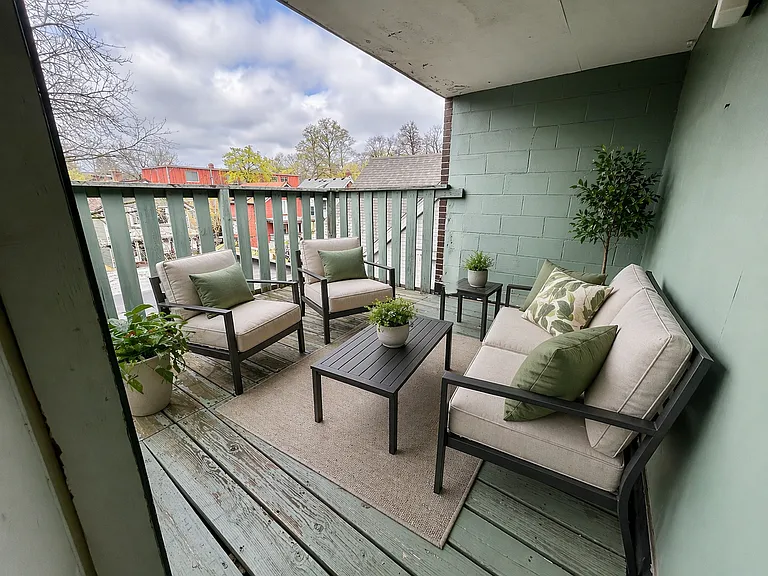 Varsity Management - 515 Walnut — Photo 46