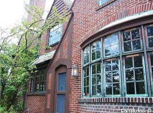 305 Berkeley Dr, Syracuse, NY 13210