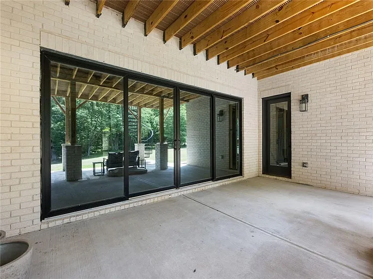 566 Versailles Dr — Photo 78