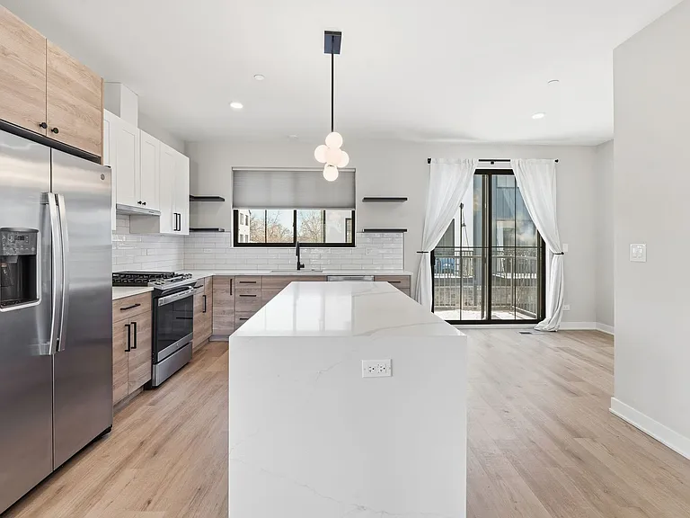 Bloom Street Townhomes — Photo 18