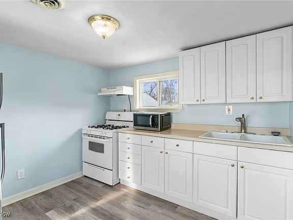 5th image of 9622 Ravenna Rd